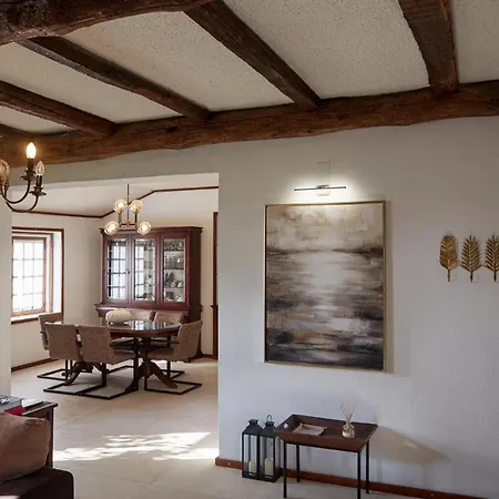 Casa De Cardido غيمارايش