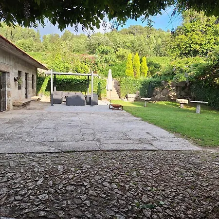 Casa De Cardido بيت للعطل