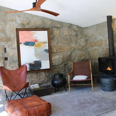 Casa De Cardido بيت للعطل